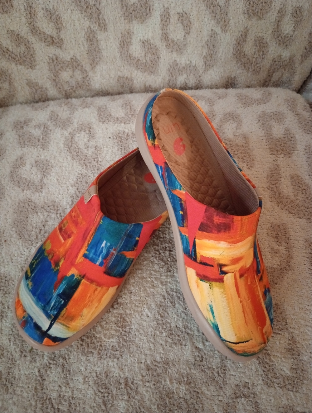 Women's UIN Slip On Shoes